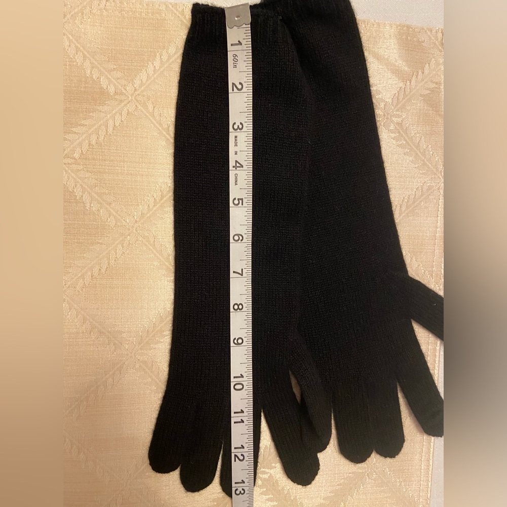 NWT Brooks Brothers Black cashmere gloves-One Size